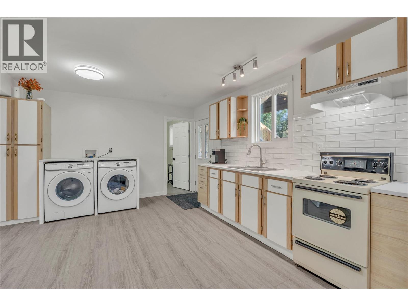 826 3rd Avenue, Keremeos, British Columbia  V0X 1N0 - Photo 27 - 10401086