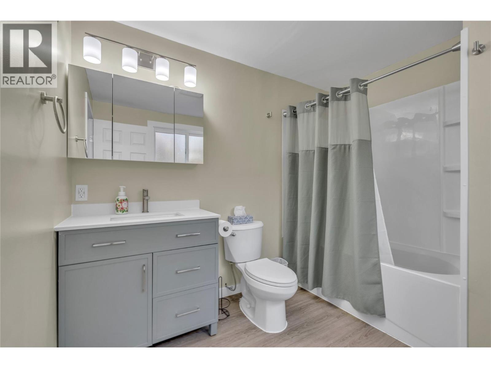 826 3rd Avenue, Keremeos, British Columbia  V0X 1N0 - Photo 38 - 10401086