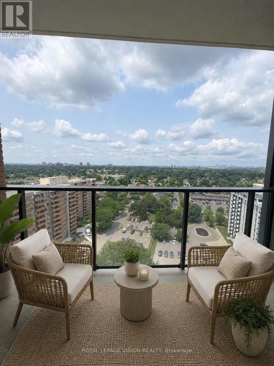 1703 - 4010 EGLINTON AVENUE W photo 4