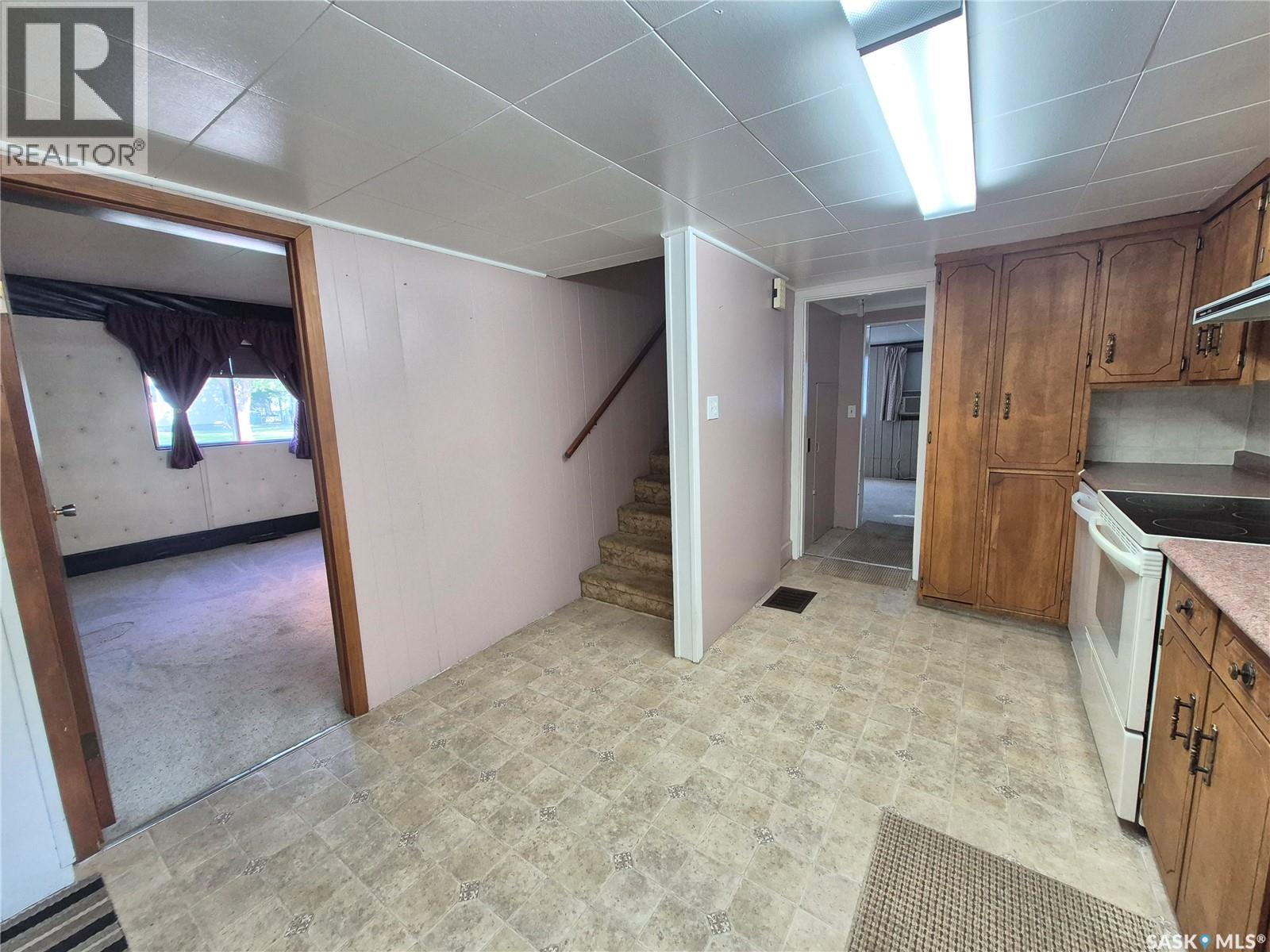 239 9th Street, Weyburn, Saskatchewan  S4H 1E9 - Photo 13 - SK048793