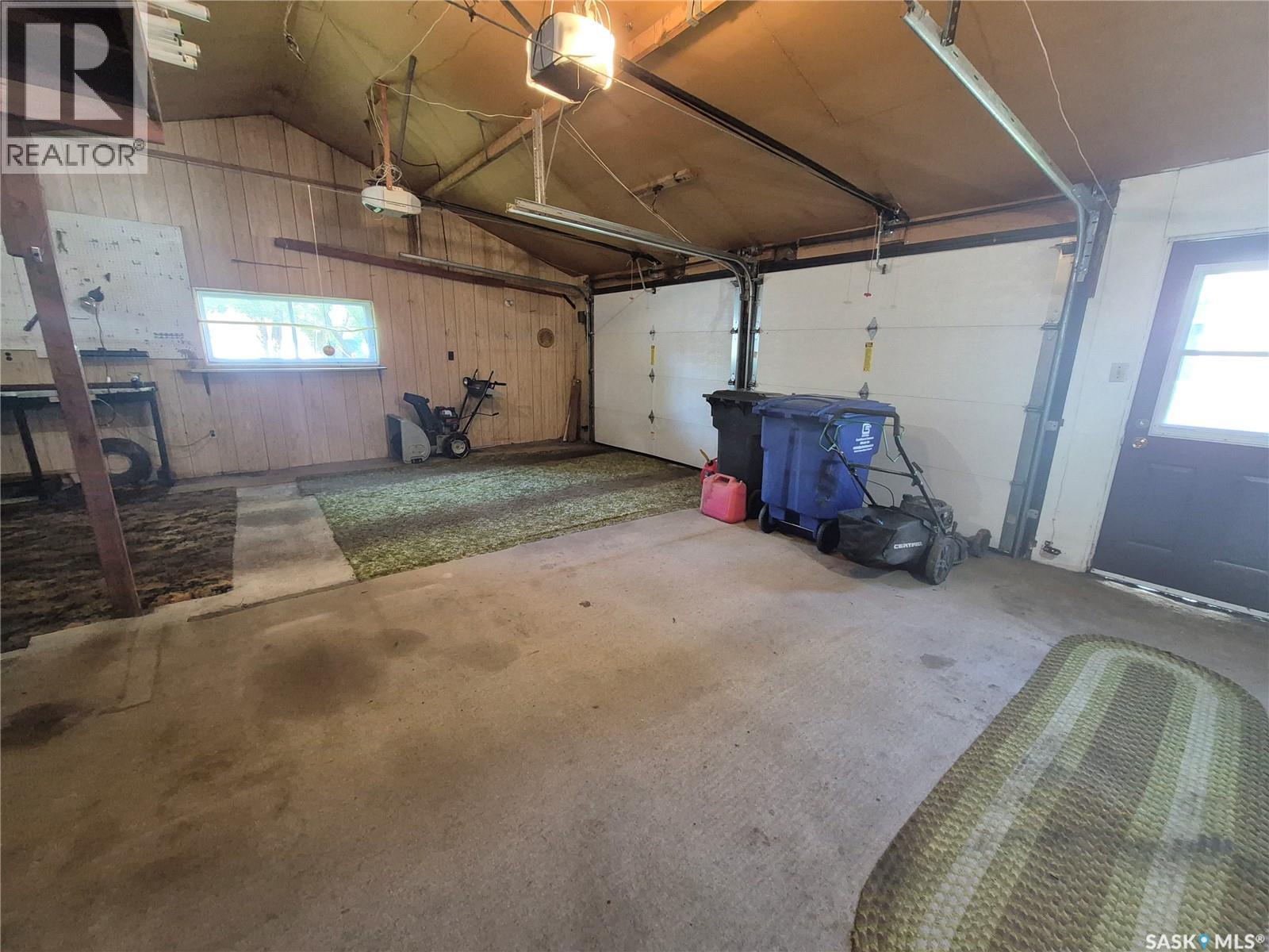 239 9th Street, Weyburn, Saskatchewan  S4H 1E9 - Photo 46 - SK048793