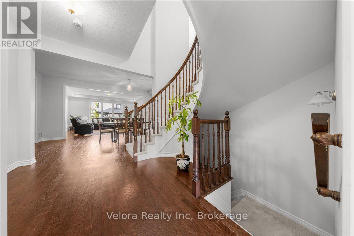 762 Rosehill Avenue, Ottawa, Ontario  K2S 0X2 - Photo 5 - X13799798