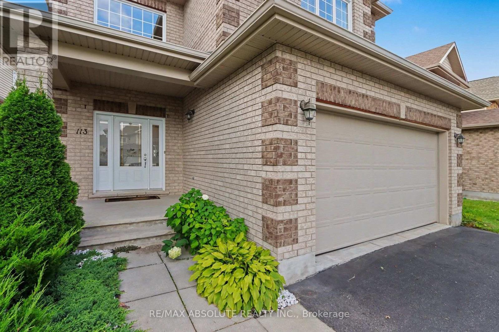 113 Sirocco Crescent, Ottawa, Ontario  K2S 2E1 - Photo 3 - X13799874