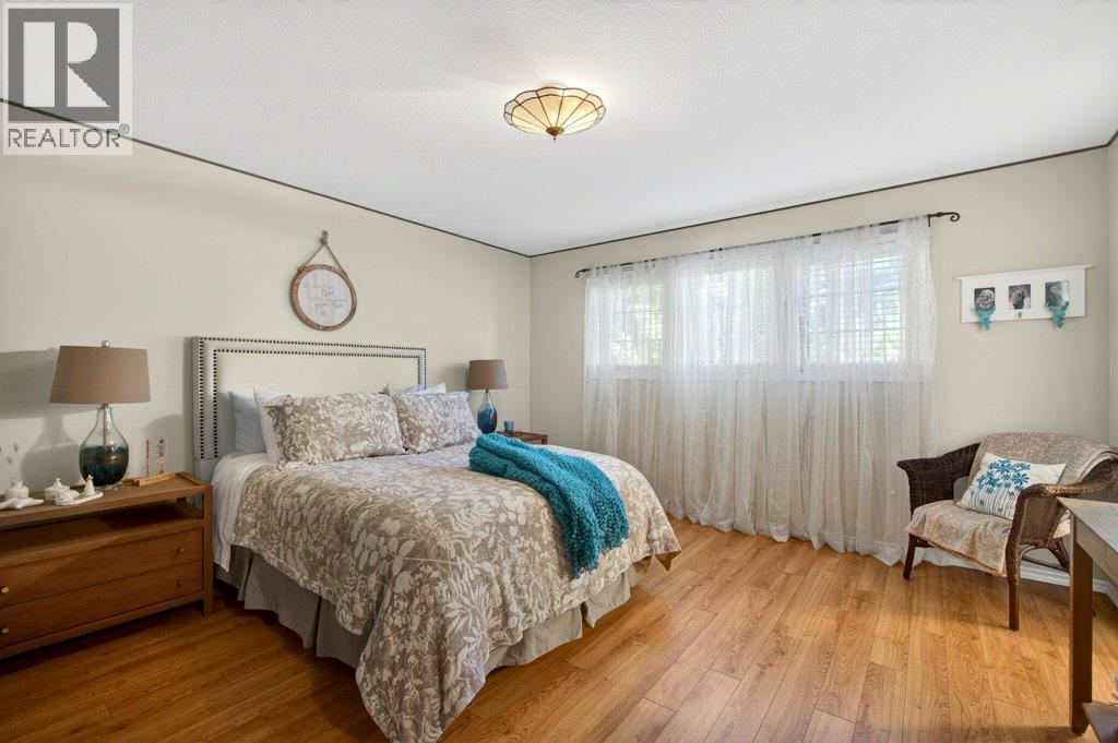 617 Pine Street, Sicamous, British Columbia  V0E 2V0 - Photo 33 - 10385338