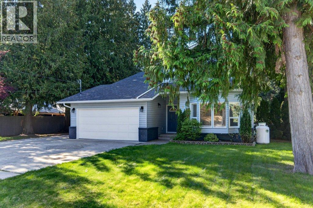 617 Pine Street, Sicamous, British Columbia  V0E 2V0 - Photo 4 - 10385338