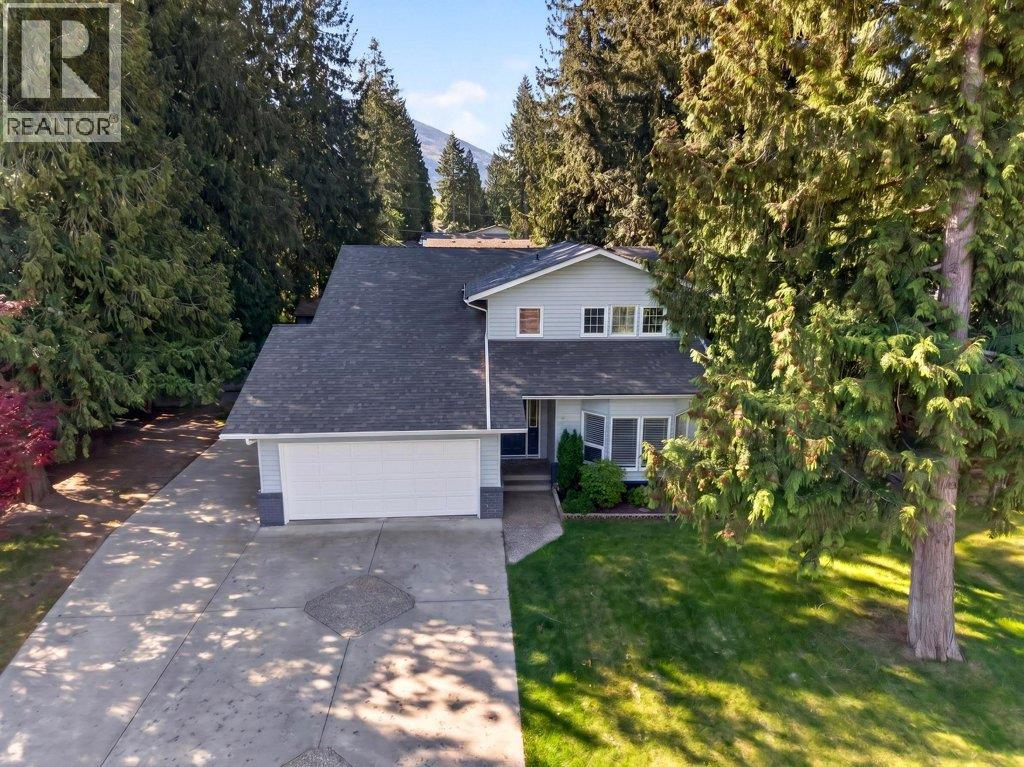 617 Pine Street, Sicamous, British Columbia  V0E 2V0 - Photo 6 - 10385338