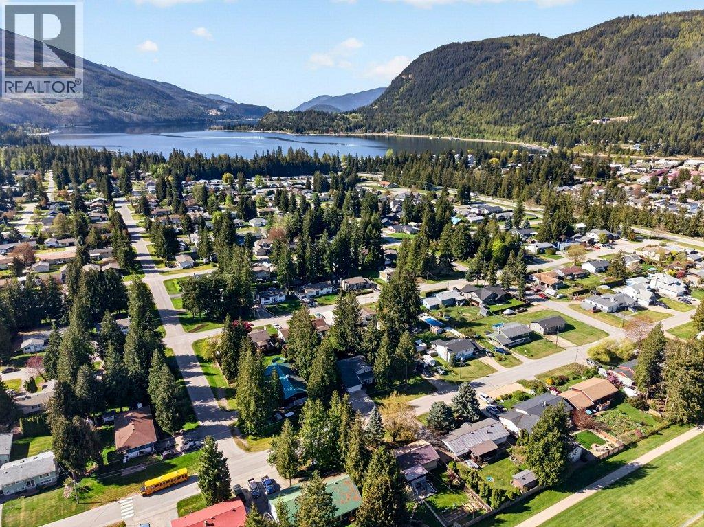 617 Pine Street, Sicamous, British Columbia  V0E 2V0 - Photo 66 - 10385338