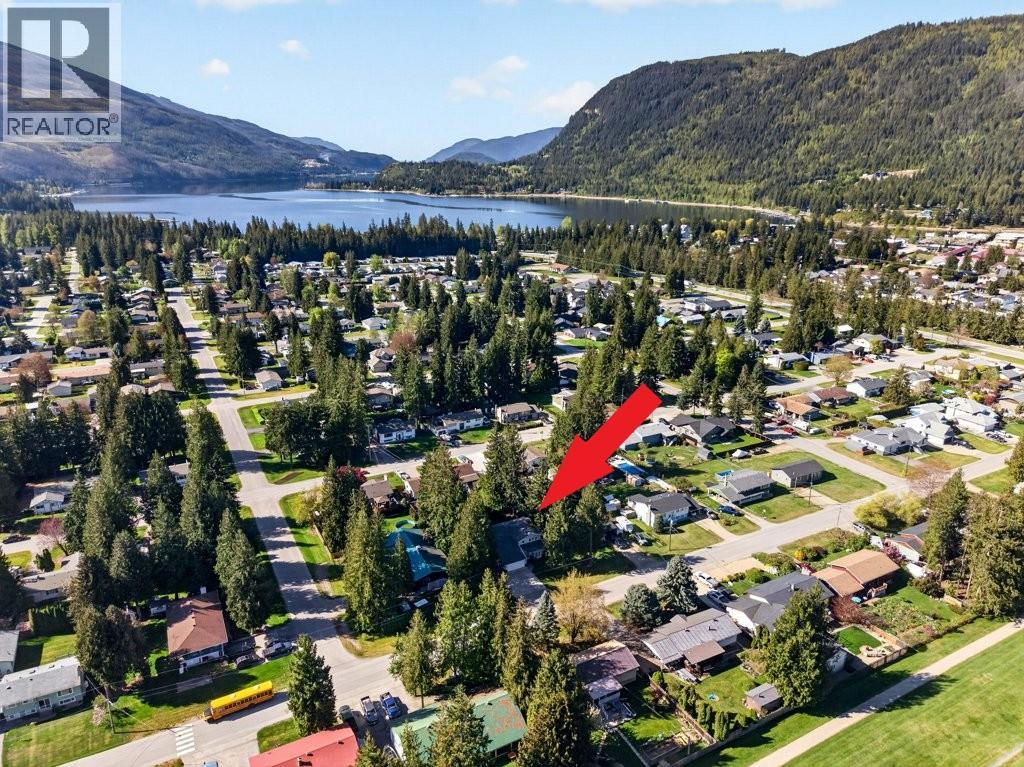 617 Pine Street, Sicamous, British Columbia  V0E 2V0 - Photo 65 - 10385338