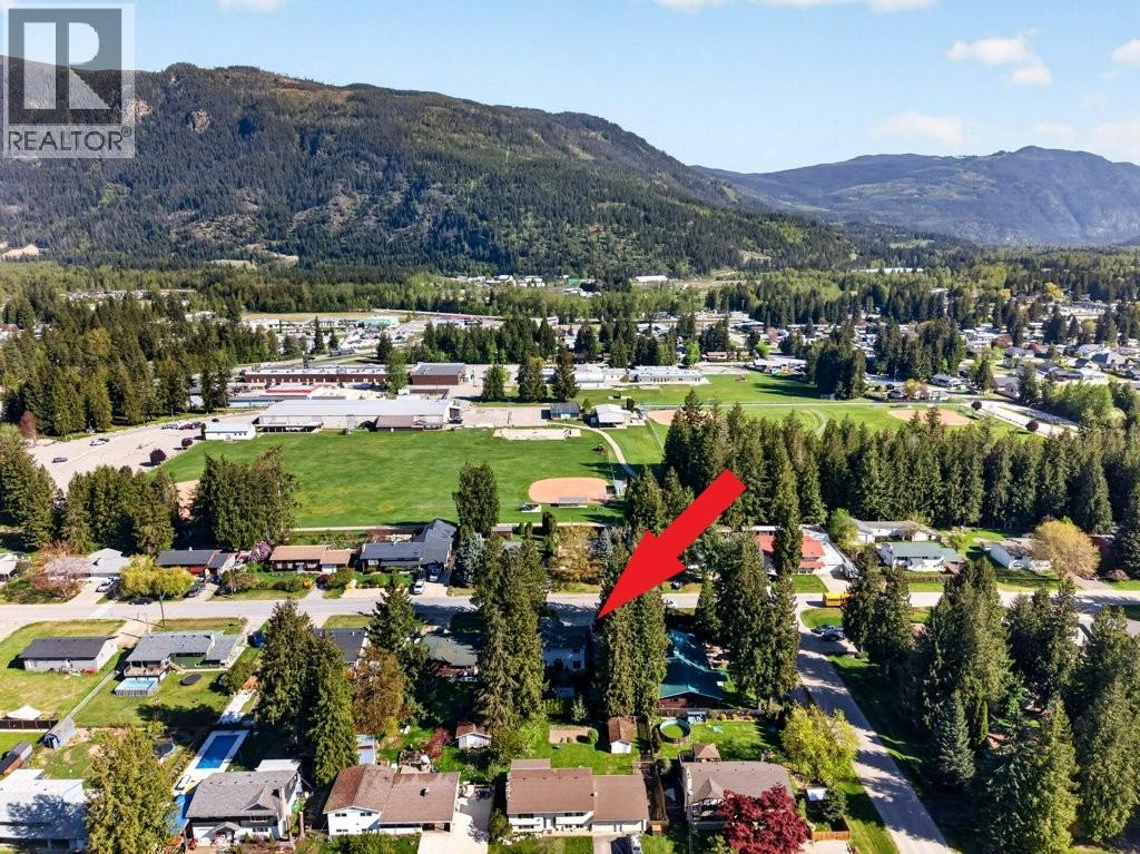 617 Pine Street, Sicamous, British Columbia  V0E 2V0 - Photo 68 - 10385338