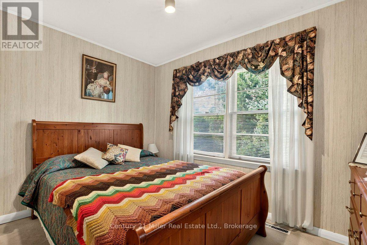 2013 Deramore Drive, Oakville, Ontario  L6J 2P6 - Photo 13 - W13799806