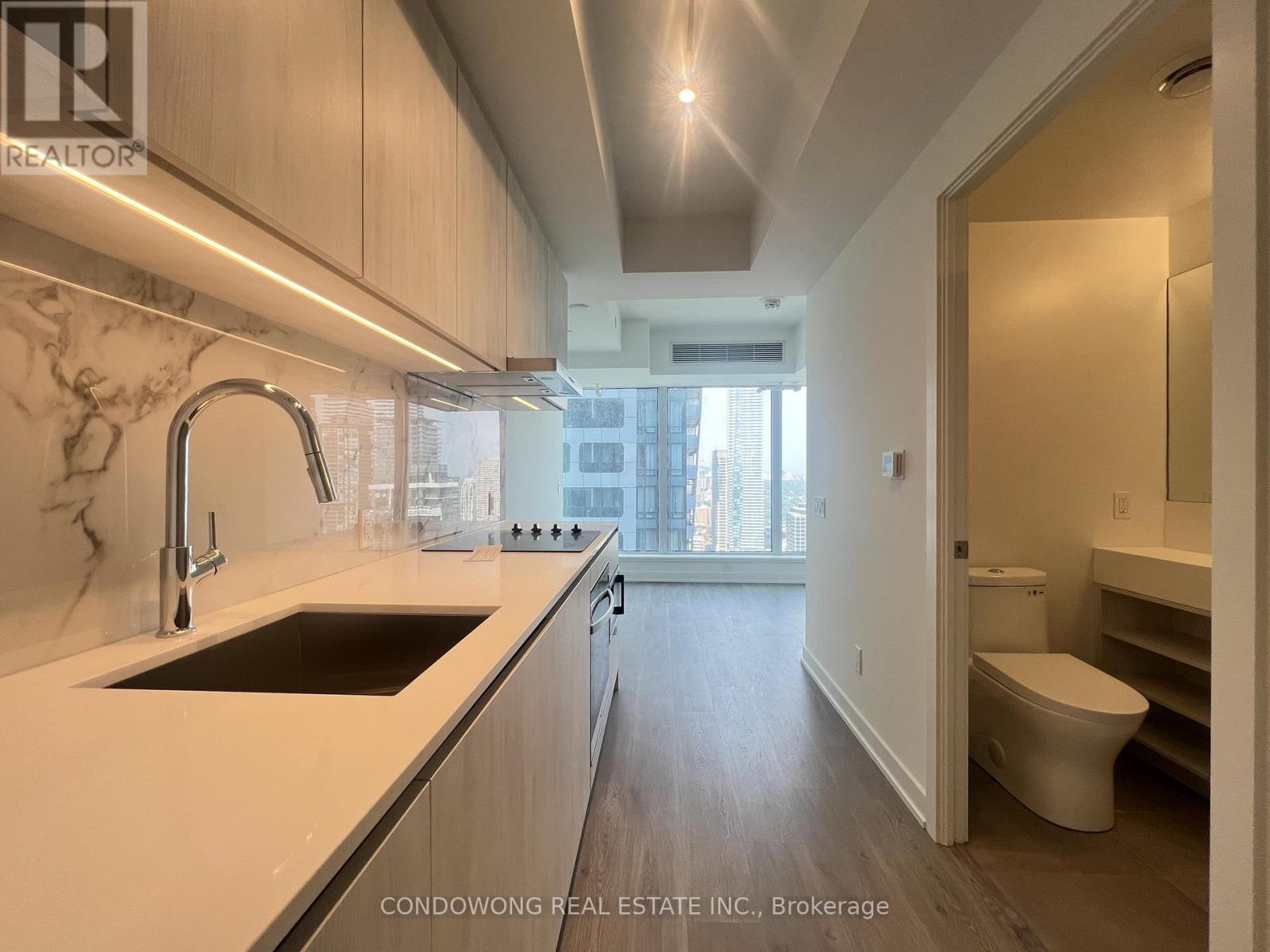 4508 - 8 WELLESLEY STREET W