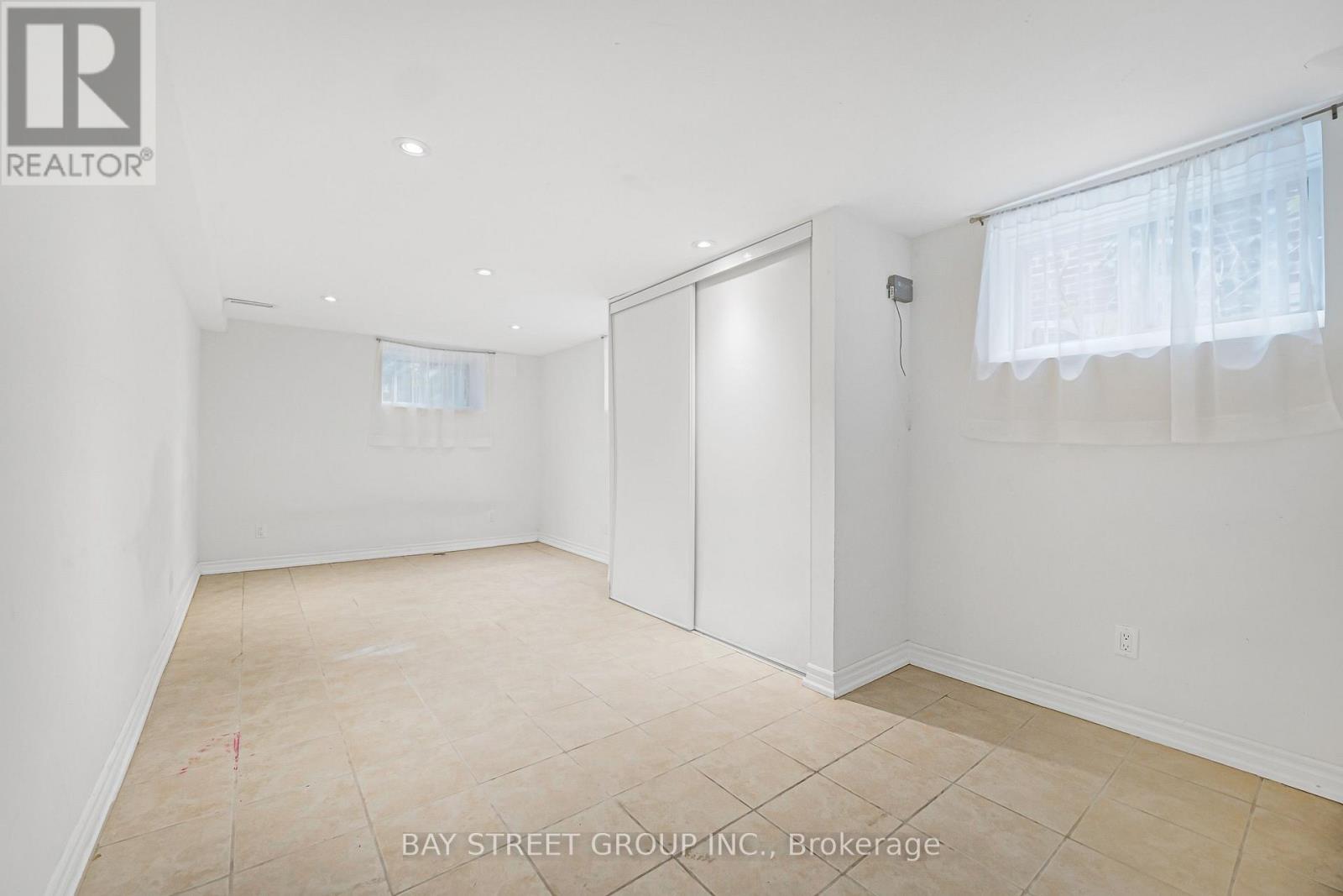 260 Moore Park Avenue, Toronto, Ontario  M2M 1N6 - Photo 32 - C13799878