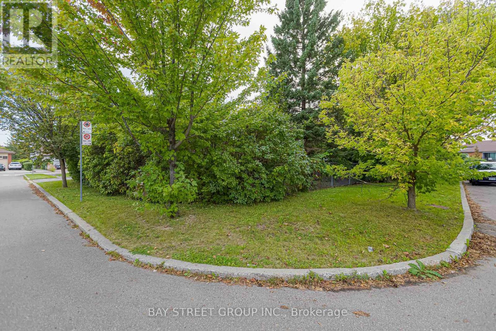 260 Moore Park Avenue, Toronto, Ontario  M2M 1N6 - Photo 39 - C13799878