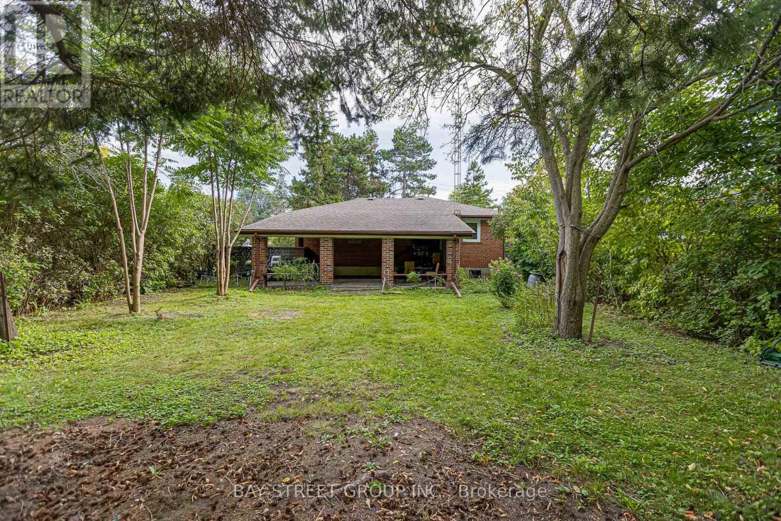 260 Moore Park Avenue, Toronto, Ontario  M2M 1N6 - Photo 42 - C13799878