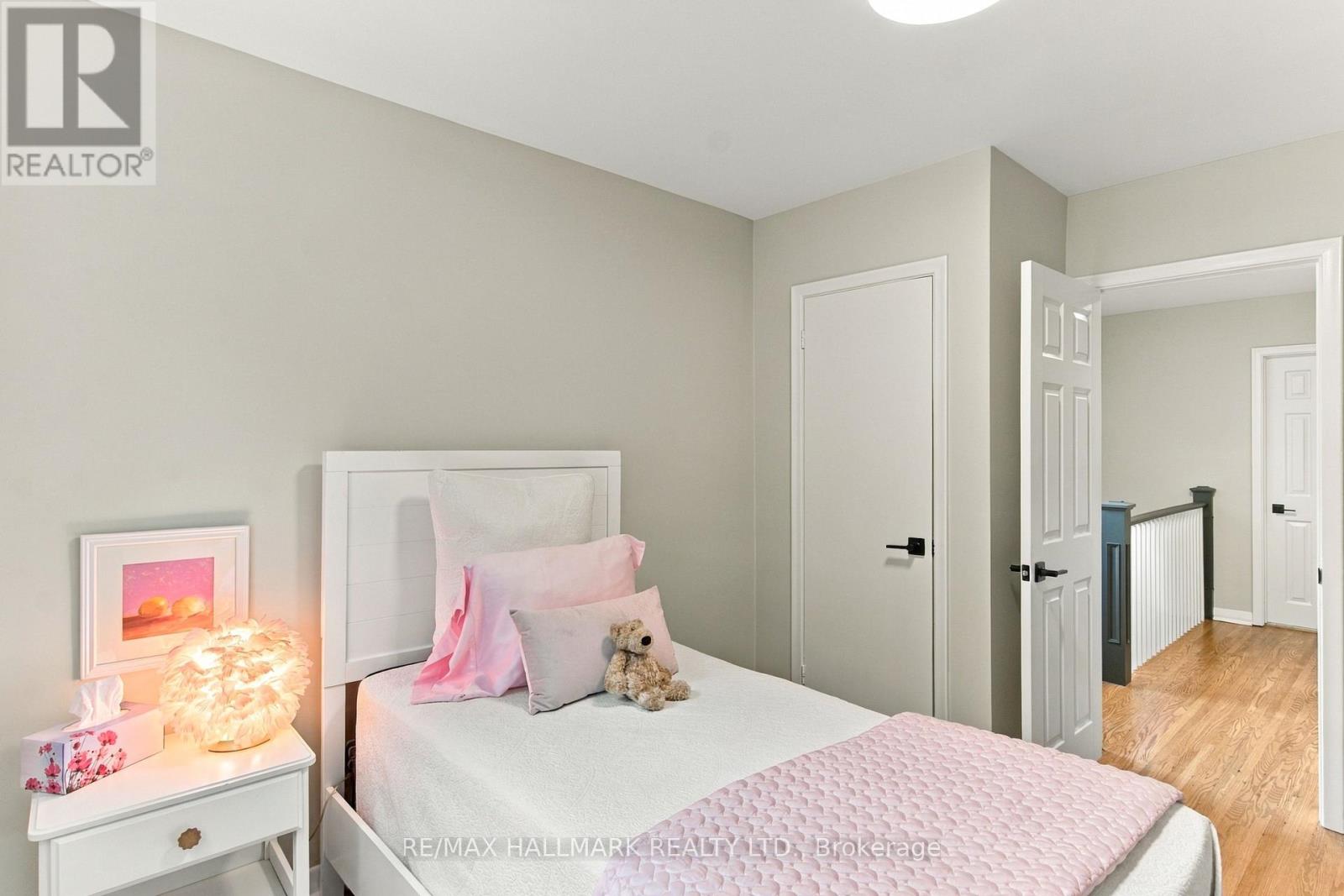 35 Love Crescent, Toronto, Ontario  M4E 1V6 - Photo 29 - E13799896
