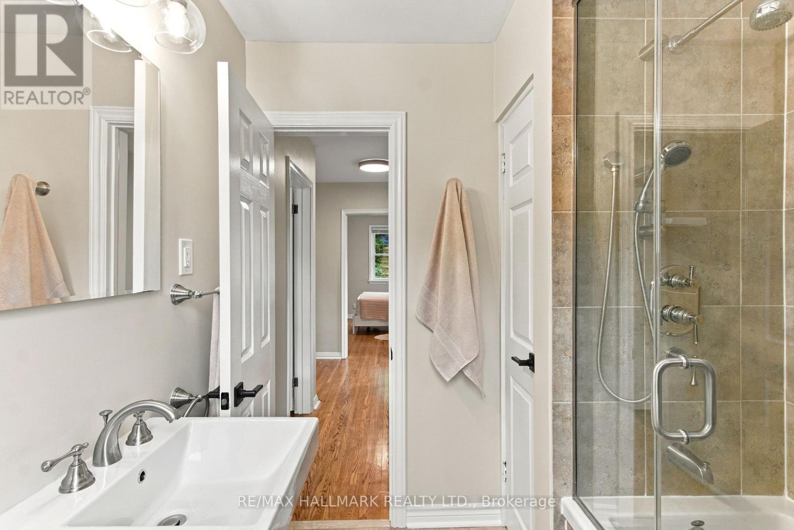 35 Love Crescent, Toronto, Ontario  M4E 1V6 - Photo 31 - E13799896