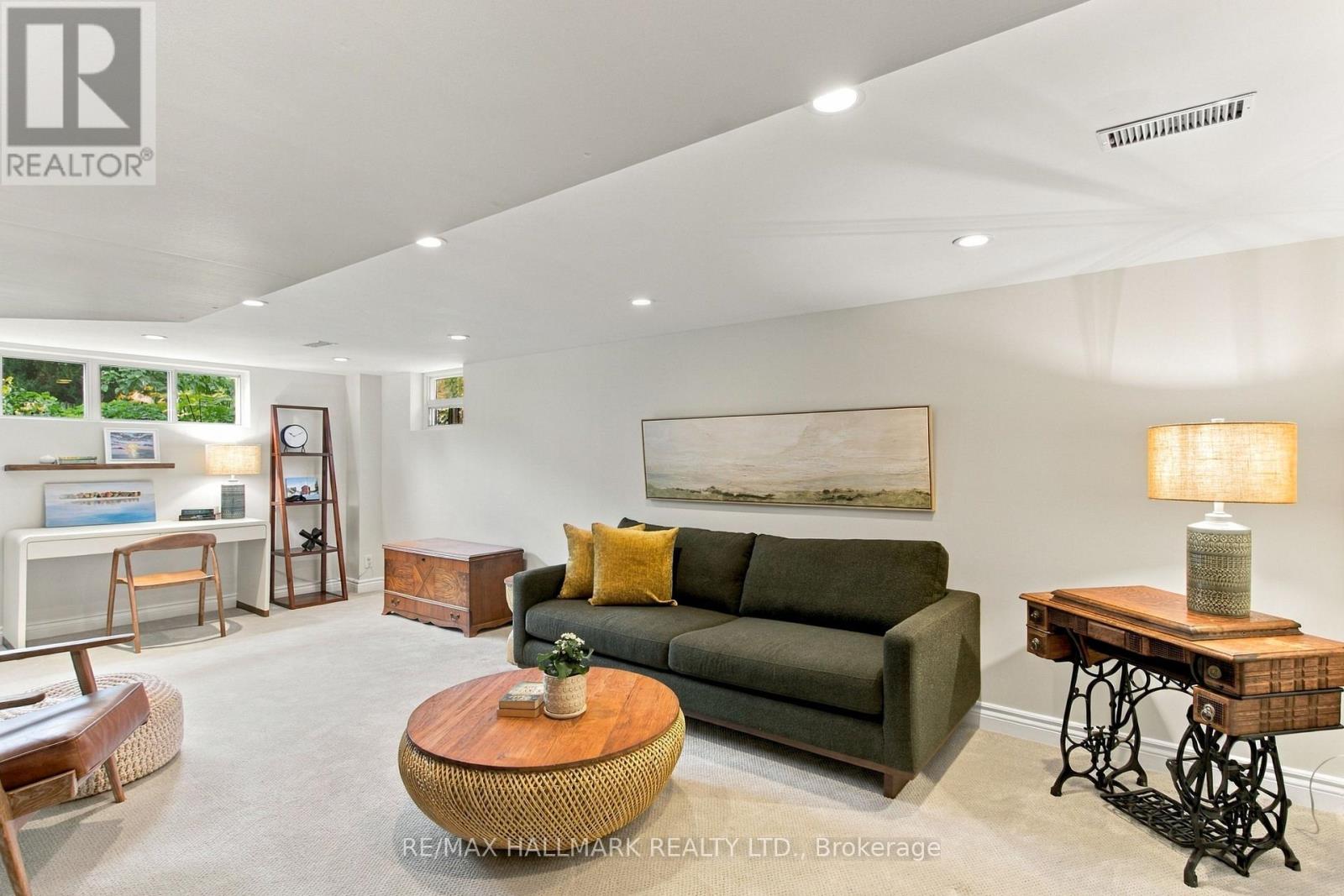 35 Love Crescent, Toronto, Ontario  M4E 1V6 - Photo 33 - E13799896