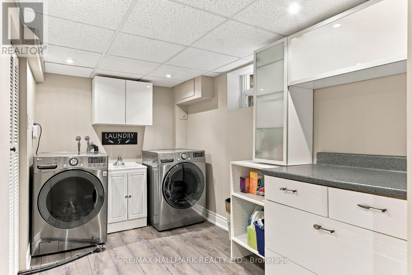 35 Love Crescent, Toronto, Ontario  M4E 1V6 - Photo 39 - E13799896