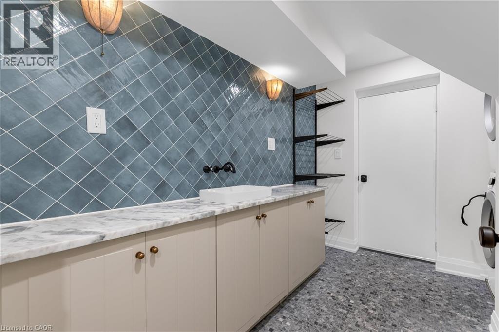 2241 Joyce Street, Burlington, Ontario  L7R 2B6 - Photo 13 - 40861342