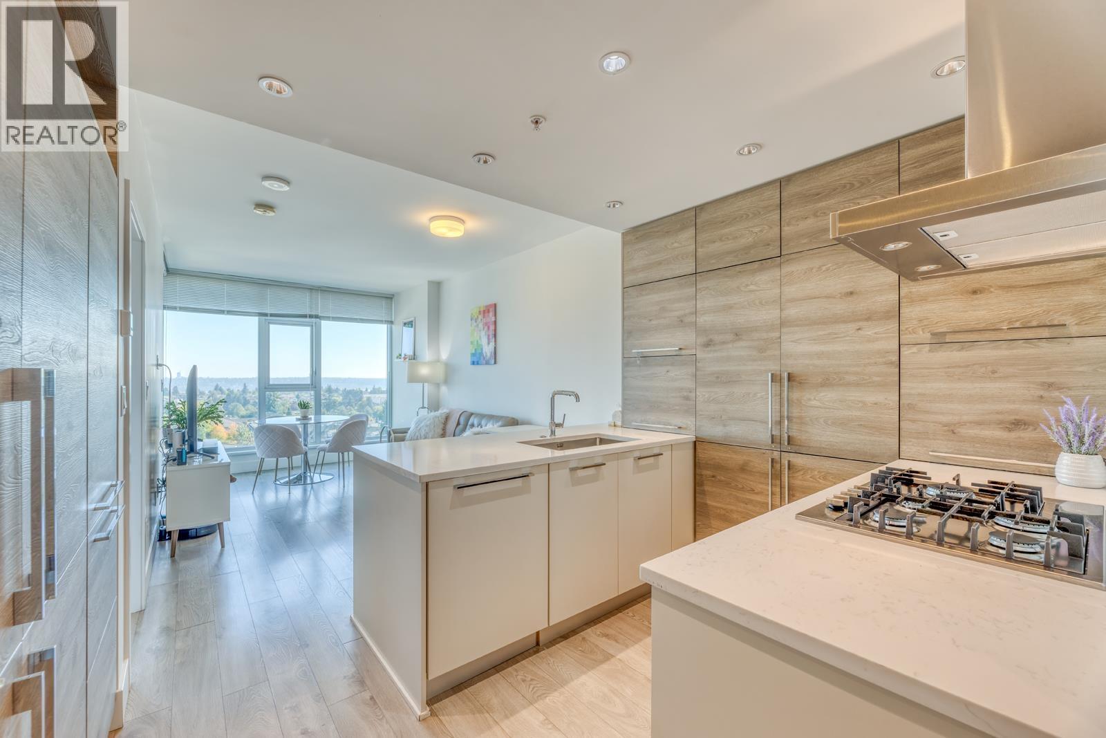 809 7303 Noble Lane, Burnaby, British Columbia  V3N 0H2 - Photo 4 - R3166183