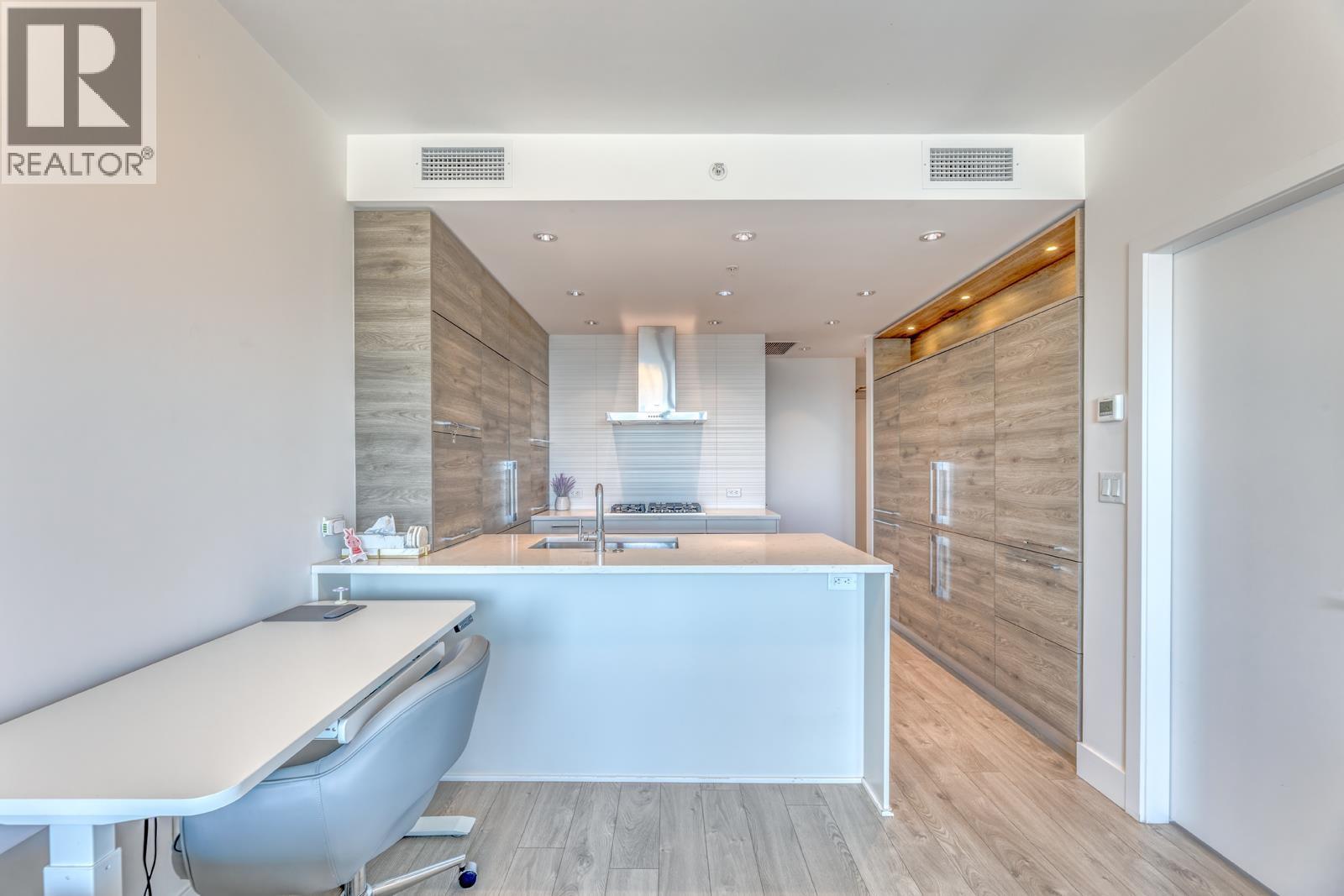 809 7303 Noble Lane, Burnaby, British Columbia  V3N 0H2 - Photo 5 - R3166183