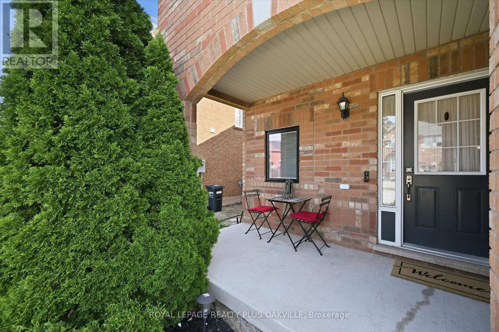 4080 Donnic Drive, Burlington, Ontario  L7M 0A5 - Photo 3 - W13799820