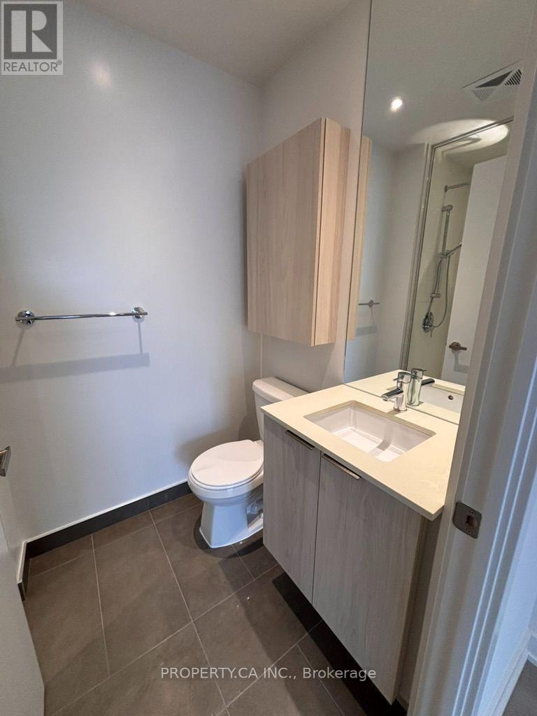 2004 - 448 Burnhamthorpe Road, Mississauga, Ontario  L5B 0R4 - Photo 8 - W13799826