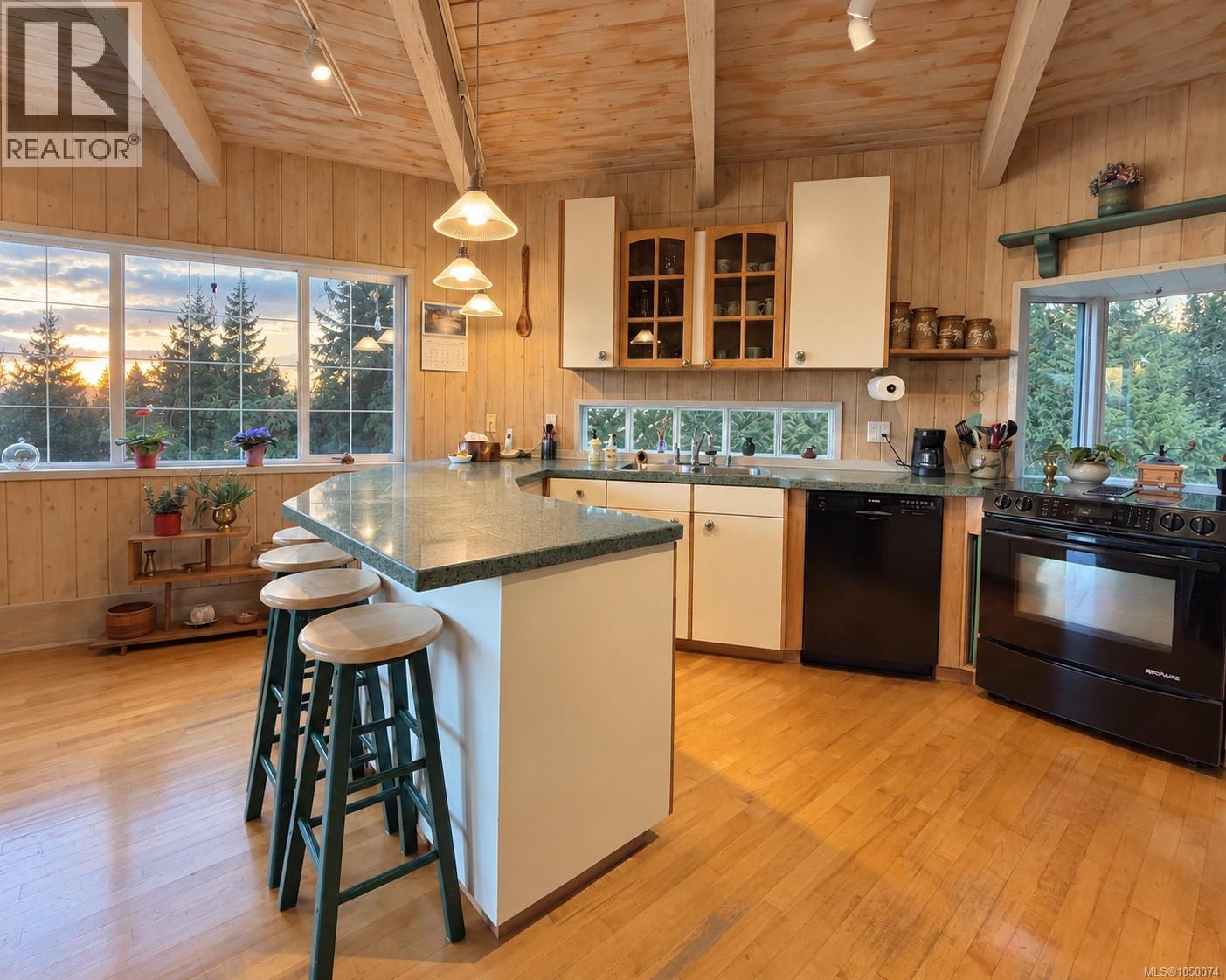 7815 Lantzville Rd, Lantzville, British Columbia  V0R 2H0 - Photo 37 - 1050074