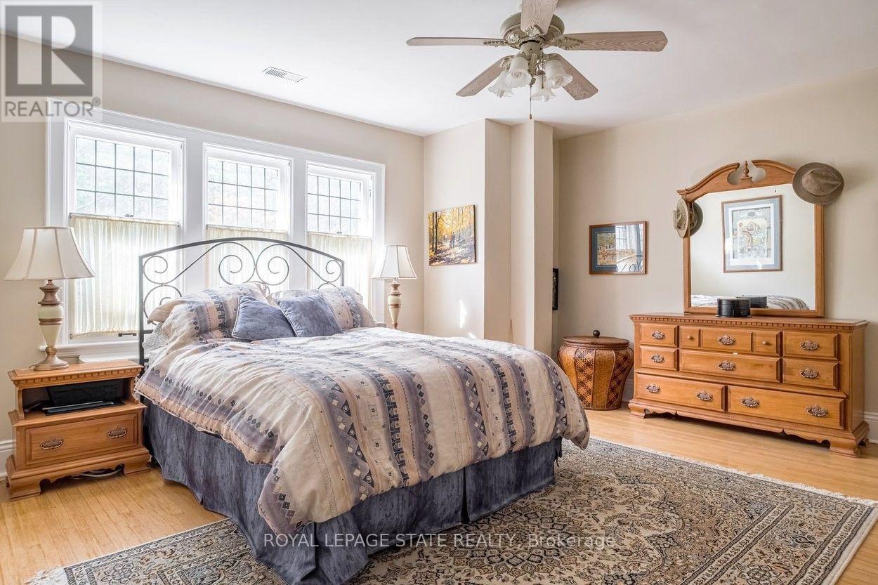 18 Forsyth Avenue N, Hamilton, Ontario  L8S 4E1 - Photo 35 - X13799812