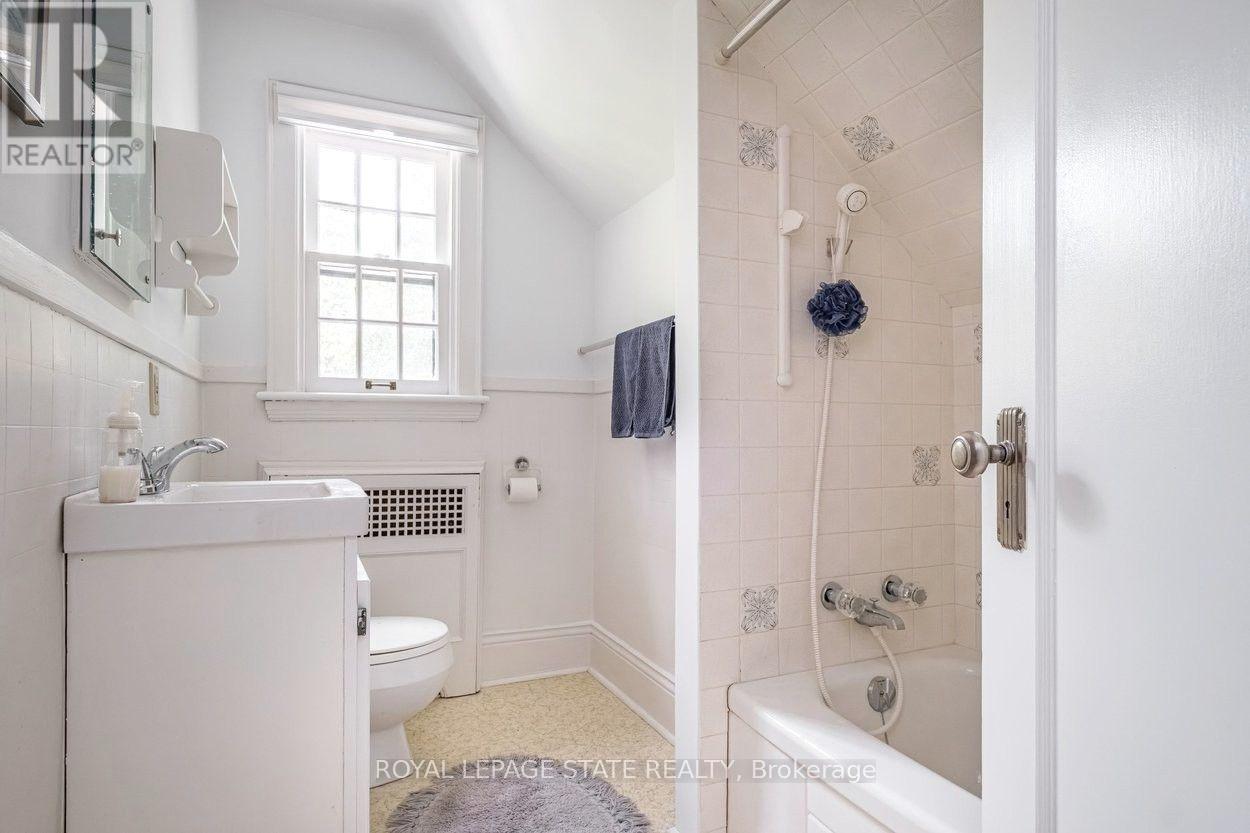 18 Forsyth Avenue N, Hamilton, Ontario  L8S 4E1 - Photo 47 - X13799812