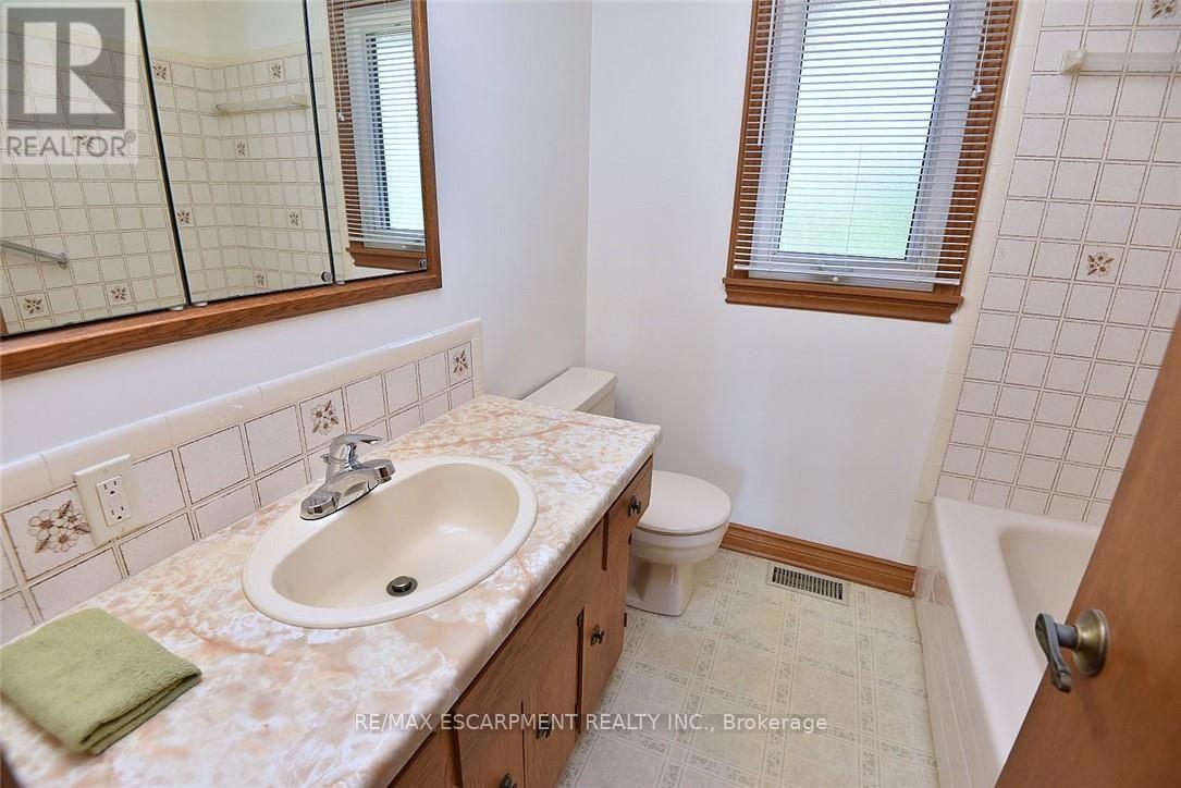 2407 Caistor Centre Road, West Lincoln, Ontario  L0R 1E0 - Photo 27 - X13799868
