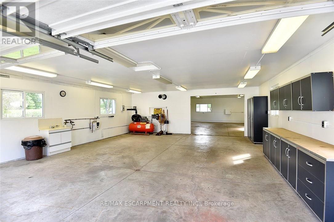 2407 Caistor Centre Road, West Lincoln, Ontario  L0R 1E0 - Photo 43 - X13799868