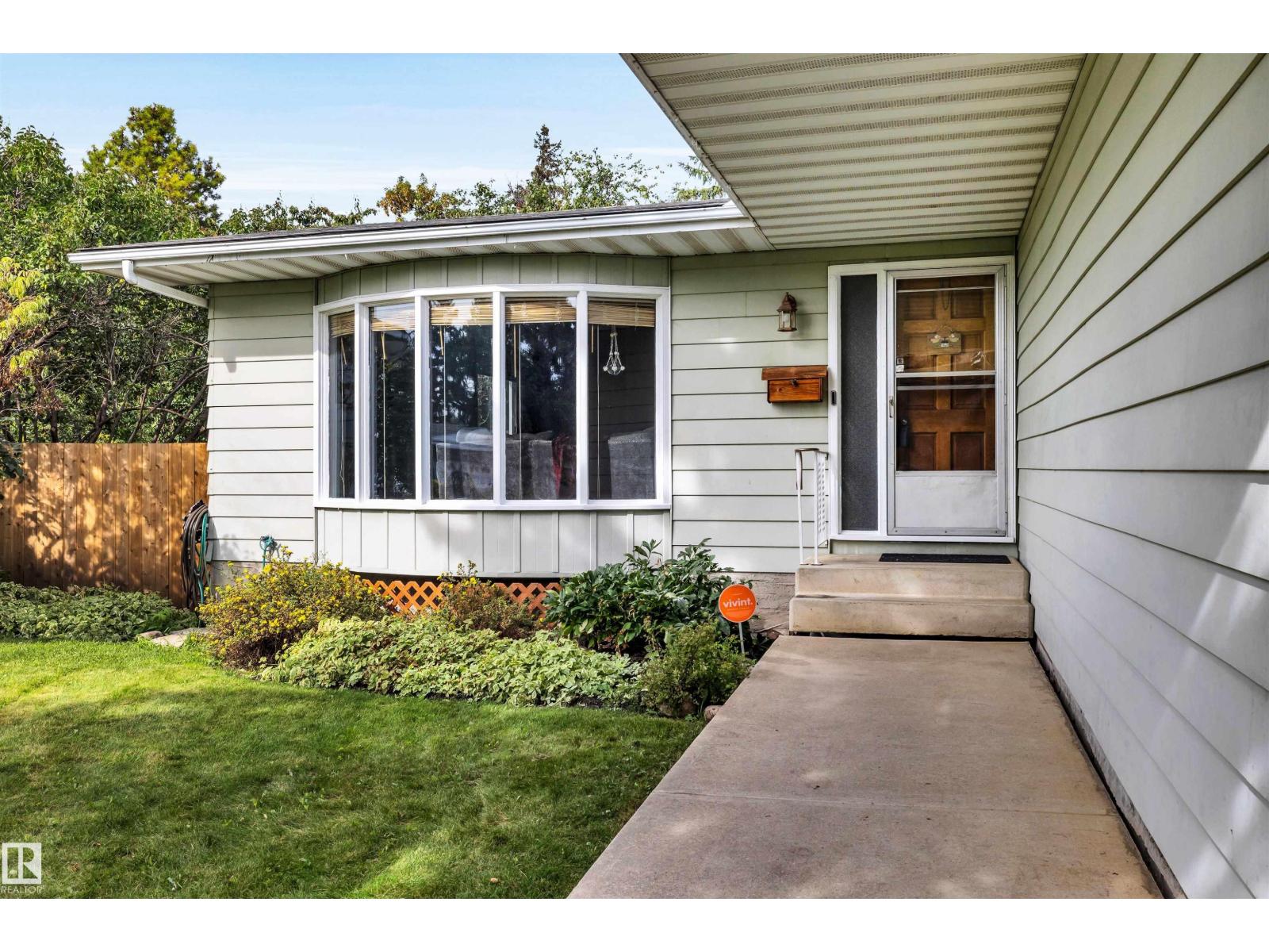 361 Lee Ridge Rd Nw, Edmonton, Alberta  T6K 0N6 - Photo 2 - E4508097