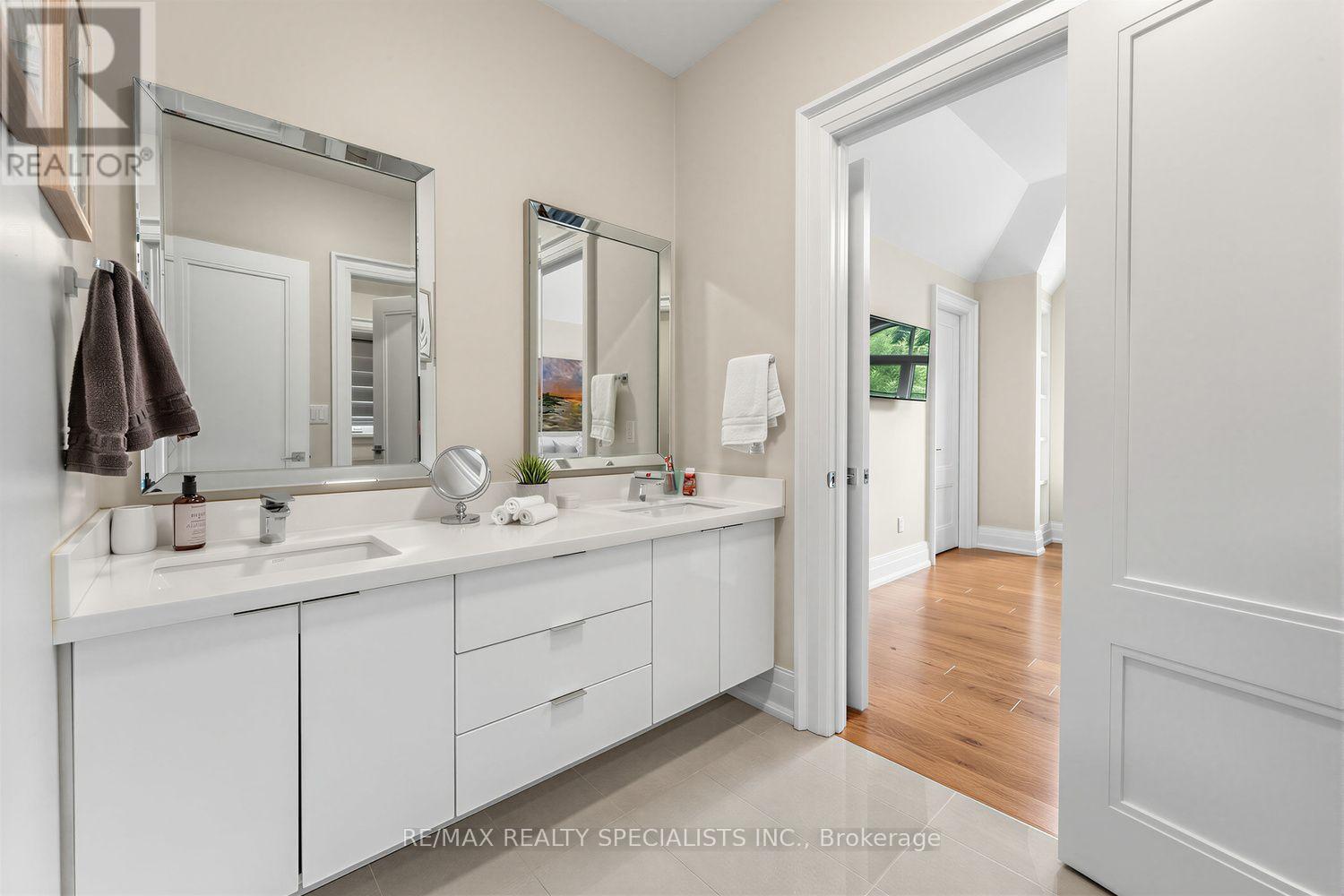1534 Trotwood Avenue, Mississauga, Ontario  L5G 3Z9 - Photo 21 - W13763400