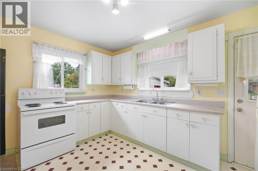 423 Lawrence Avenue, Kitchener, Ontario  N2M 1Y7 - Photo 9 - 40864129