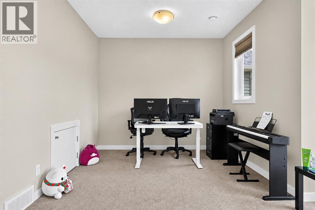 40 Sage Bluff Way Nw, Calgary, Alberta  T3R 1T1 - Photo 12 - A2345911