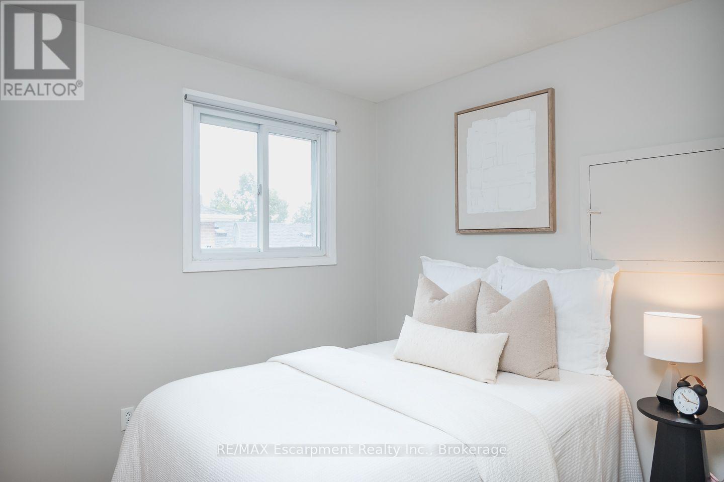 1237 Redbank Crescent, Oakville, Ontario  L6H 1Y4 - Photo 14 - W13799910