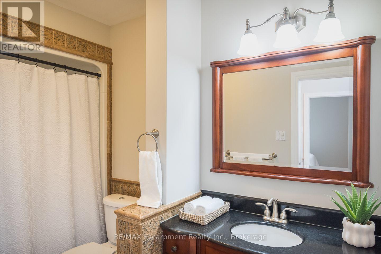 1237 Redbank Crescent, Oakville, Ontario  L6H 1Y4 - Photo 16 - W13799910