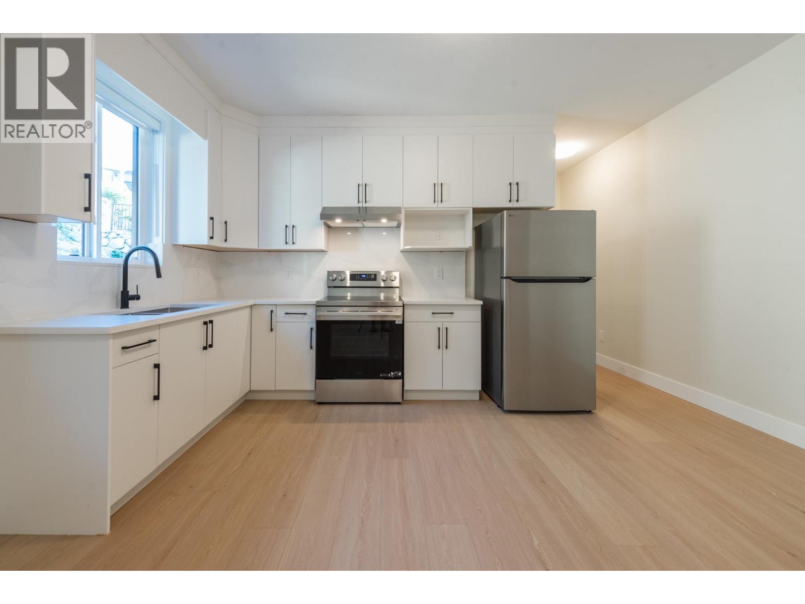 5972/74 Barnacle Street, Sechelt, British Columbia  V7Z 0V4 - Photo 24 - R3166993