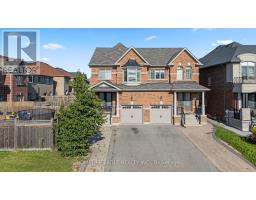 746 YARFIELD CRESCENT, Newmarket, Ontario
