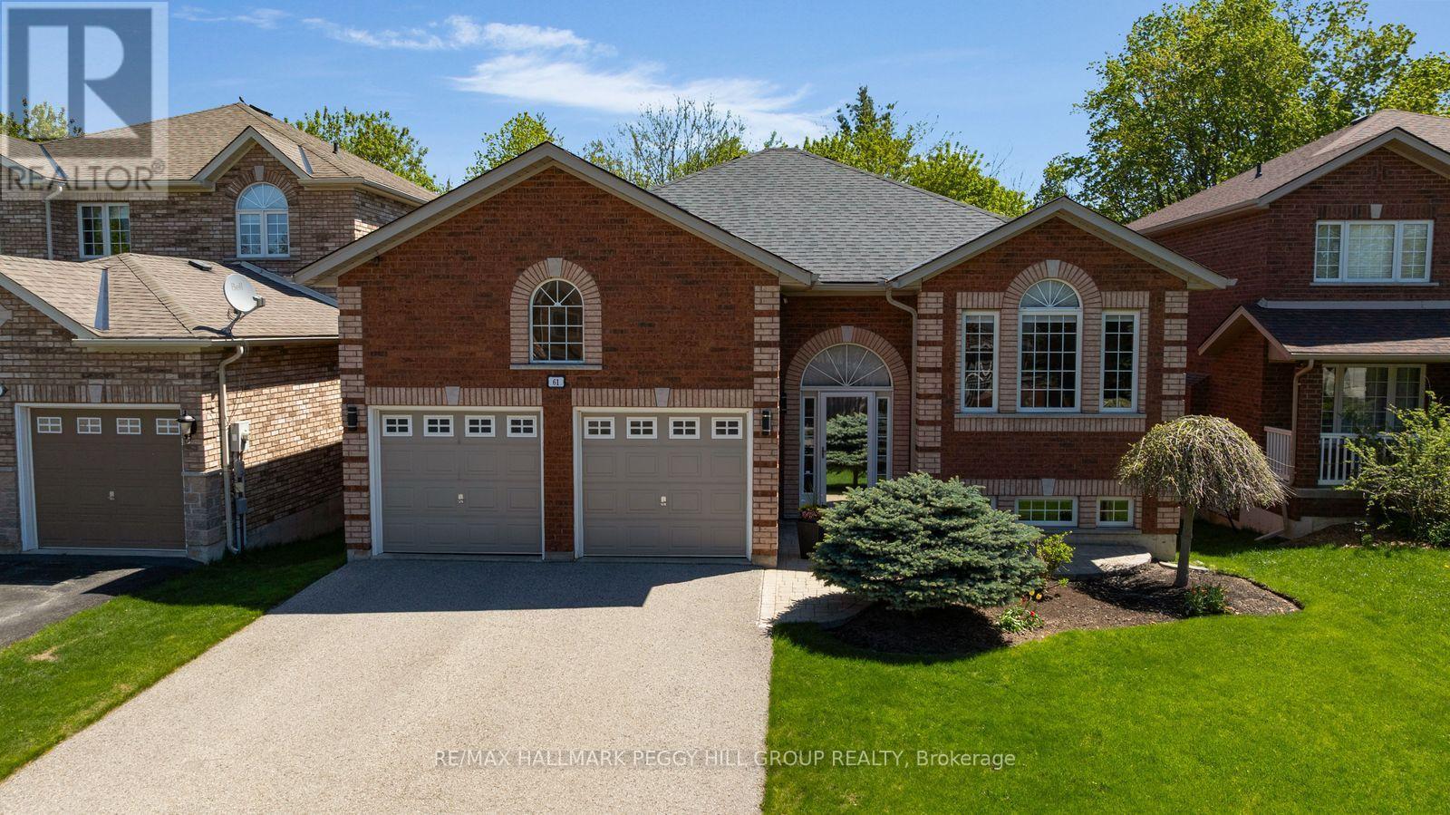 61 MACLAREN AVENUE, Barrie, Ontario