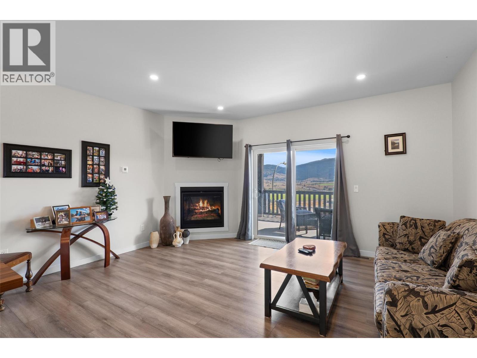 2743 Grandview Heights, Merritt, British Columbia  V1K 1R1 - Photo 5 - 10401134