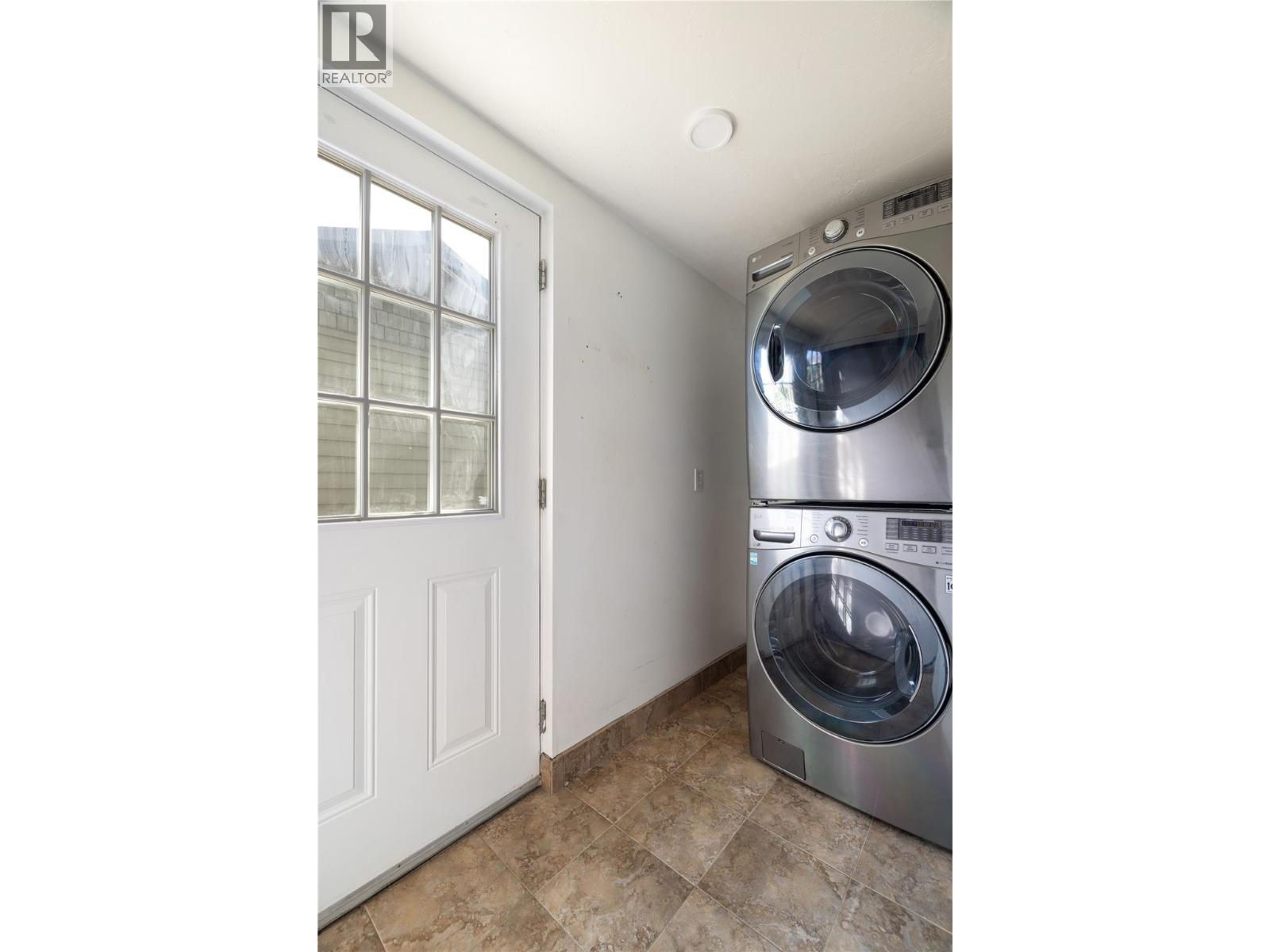 1409 Ethel Street, Kelowna, British Columbia  V1Y 2X5 - Photo 11 - 10400231