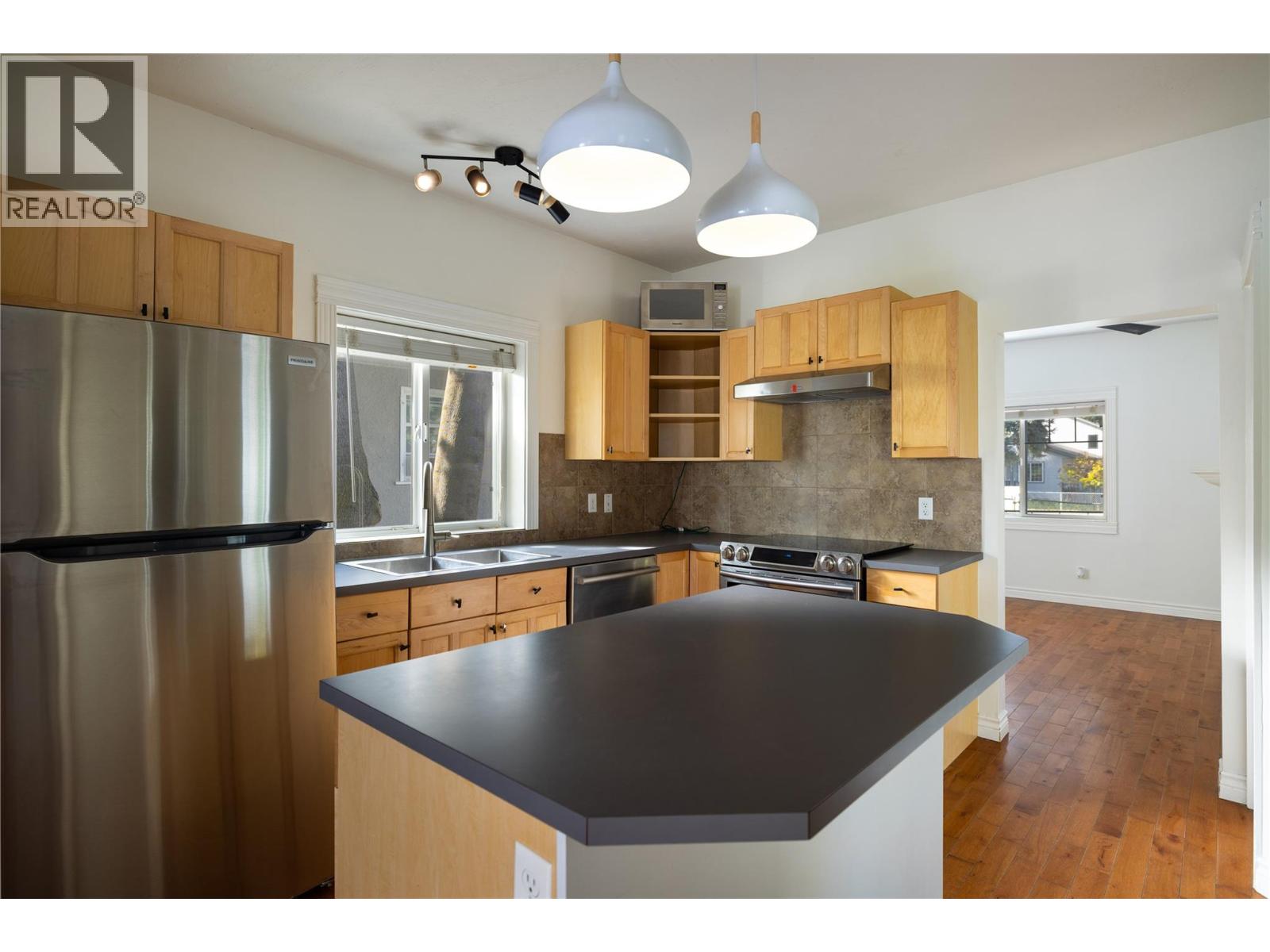 1409 Ethel Street, Kelowna, British Columbia  V1Y 2X5 - Photo 5 - 10400231