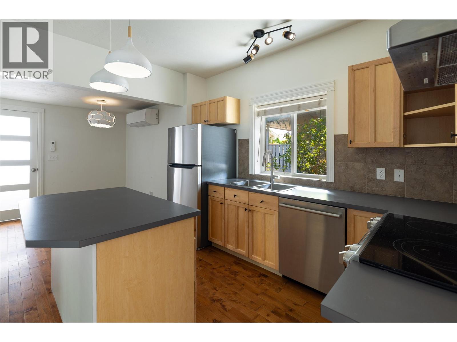 1409 Ethel Street, Kelowna, British Columbia  V1Y 2X5 - Photo 6 - 10400231
