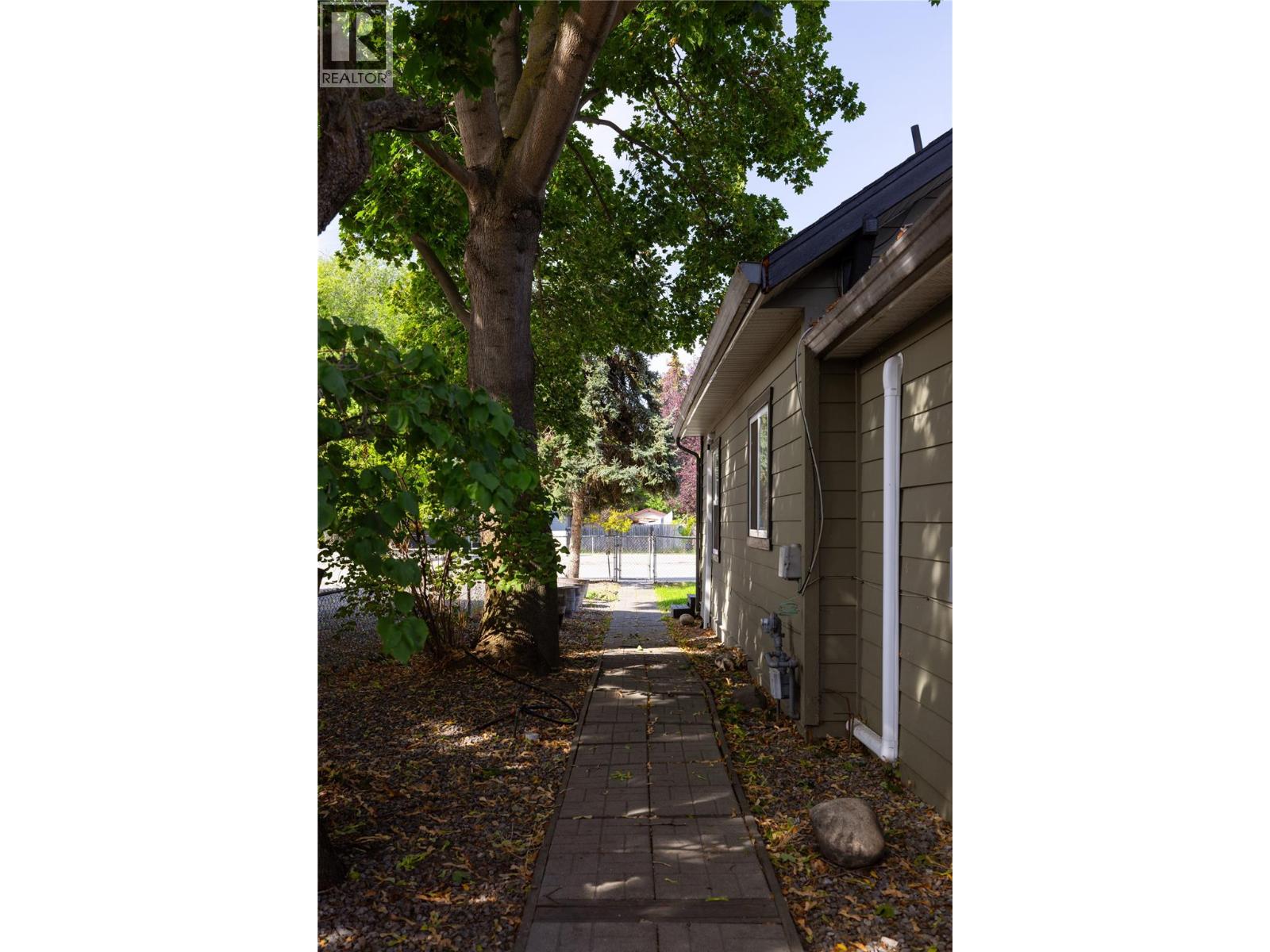 1409 Ethel Street, Kelowna, British Columbia  V1Y 2X5 - Photo 27 - 10400231