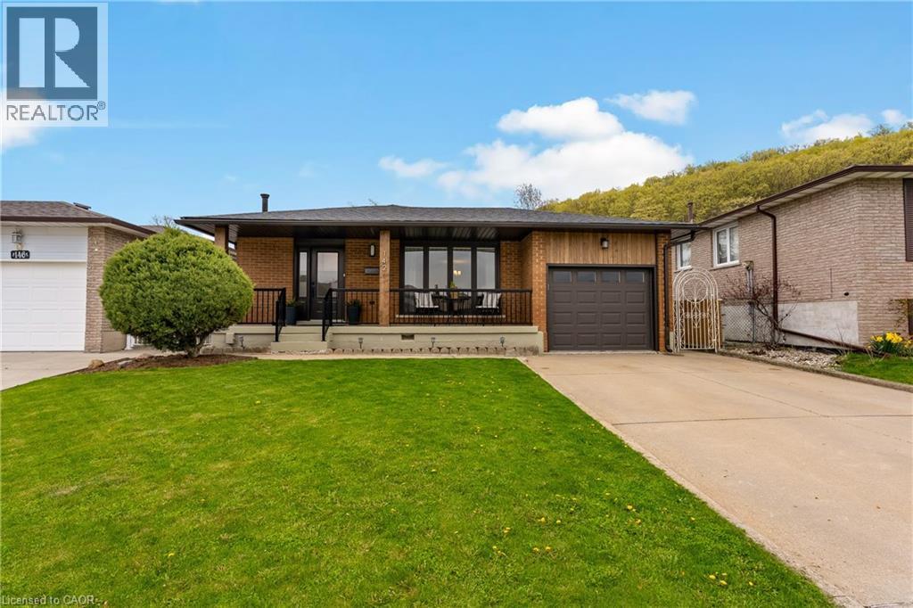 142 Marcella Crescent, Hamilton, Ontario  L8K 6G3 - Photo 2 - 40861071
