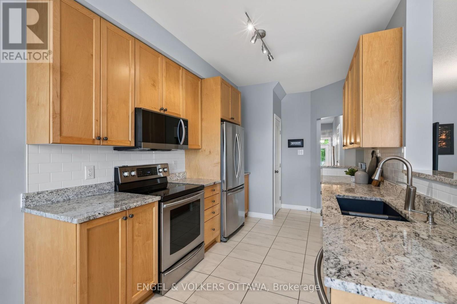 512 Knotridge Street, Ottawa, Ontario  K1W 0C7 - Photo 14 - X13800008