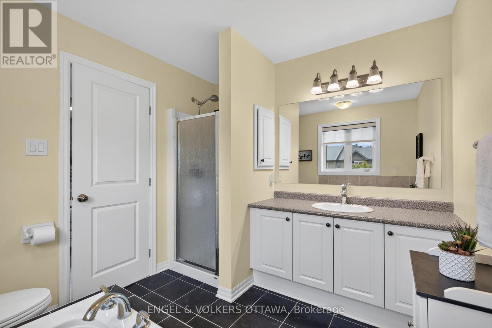 512 Knotridge Street, Ottawa, Ontario  K1W 0C7 - Photo 25 - X13800008