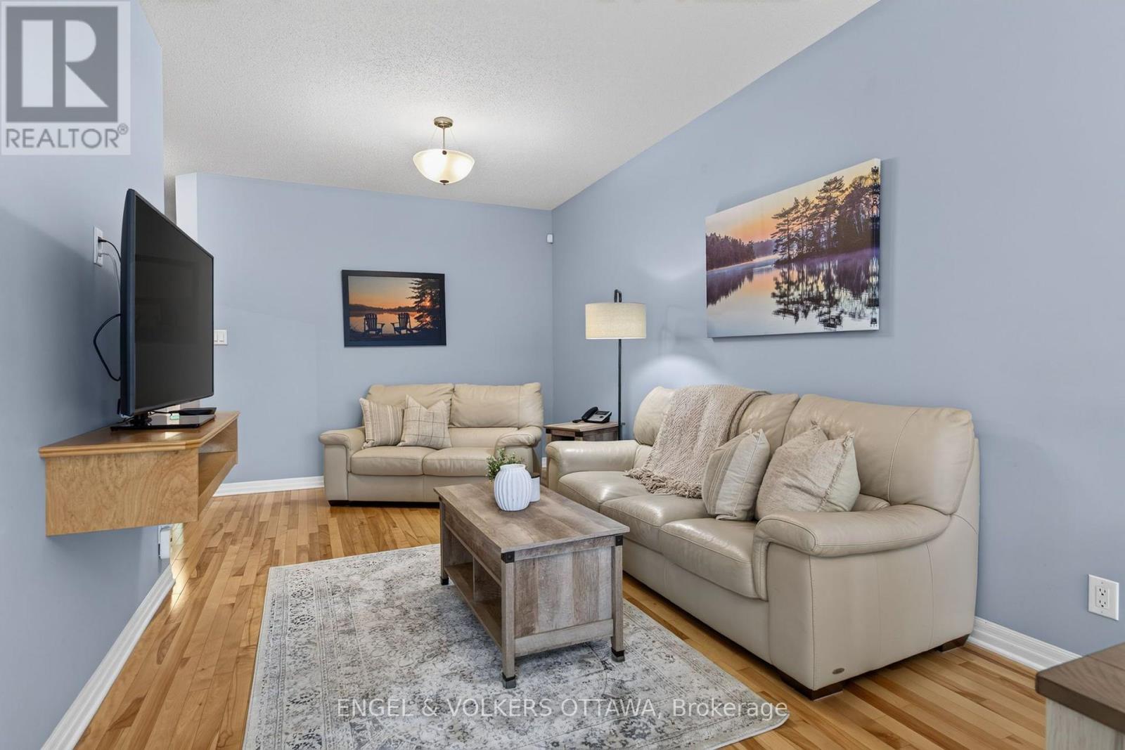 512 Knotridge Street, Ottawa, Ontario  K1W 0C7 - Photo 8 - X13800008